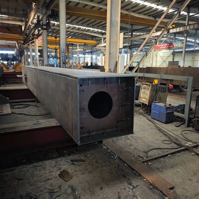 Quality Load-Bearing Welded Steel Box Columns, Custom Fabricated Steel for Large Span Steel Buildings factory